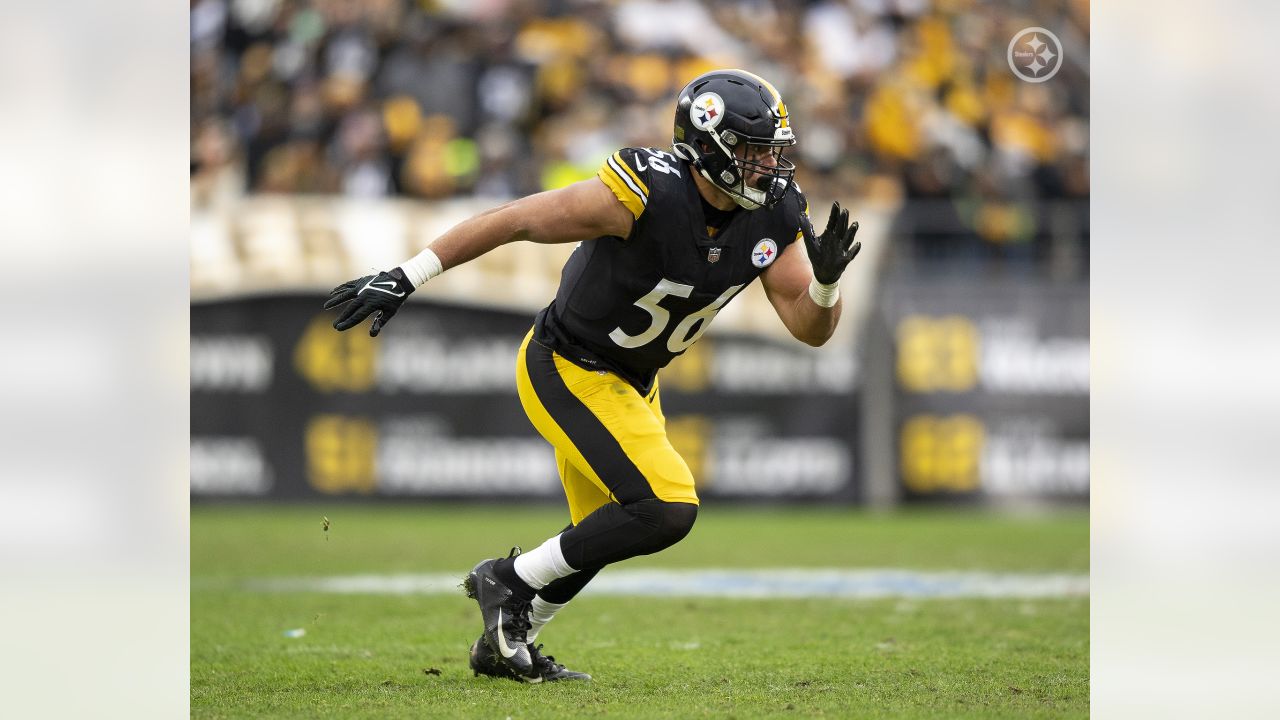 Pittsburgh Steelers linebacker Alex Highsmith (56) walks off the field  after an NFL football game against the Indianapolis Colts, Monday, Nov. 28,  2022, in Indianapolis. (AP Photo/Zach Bolinger Stock Photo - Alamy