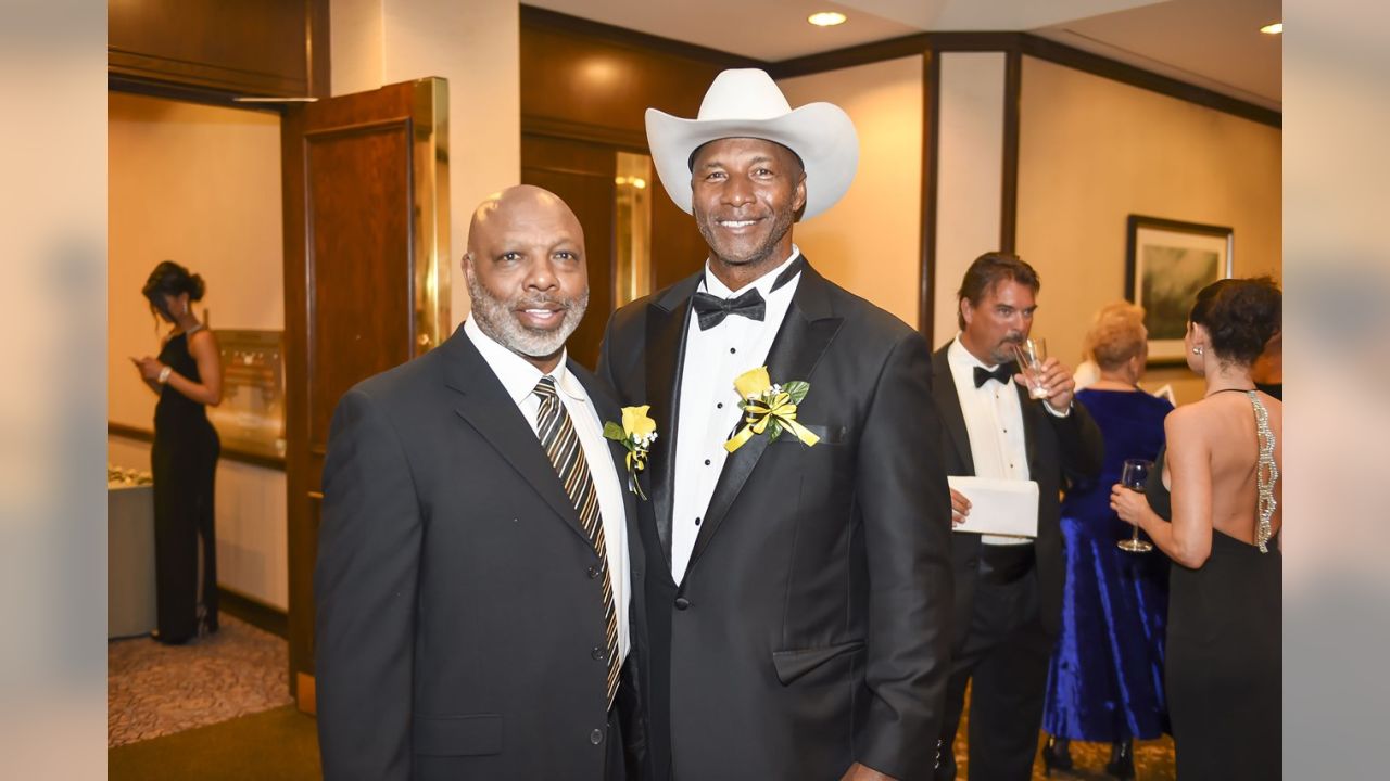 Mel Blount honors Dwyane Woodruff at annual celebrity roast