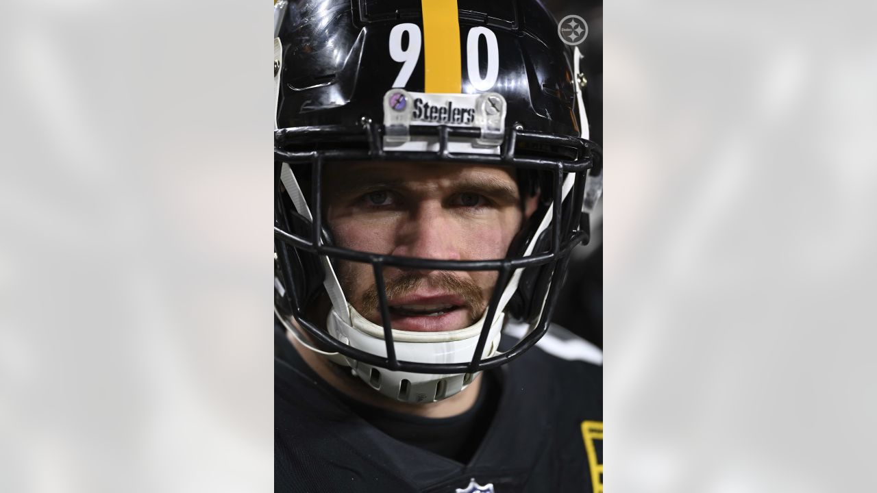 PHOTOS: Game faces - Steelers vs Raiders