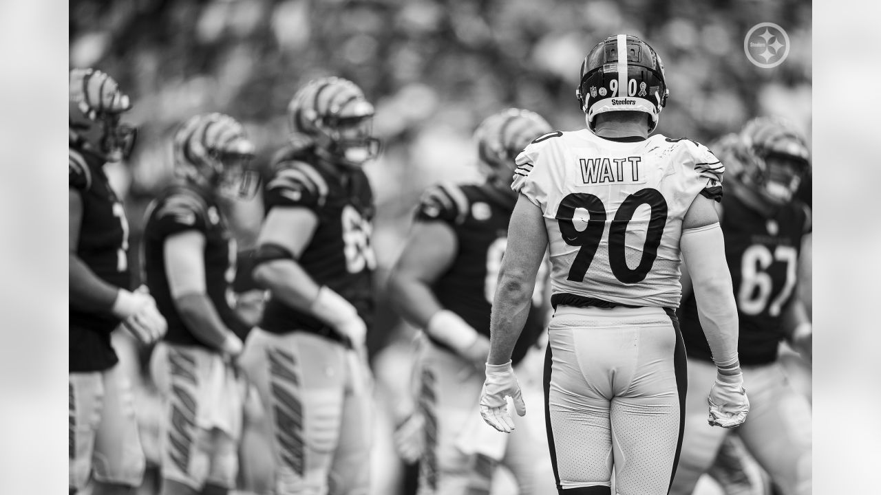 PHOTOS: Monochrome moments - Steelers at Bengals