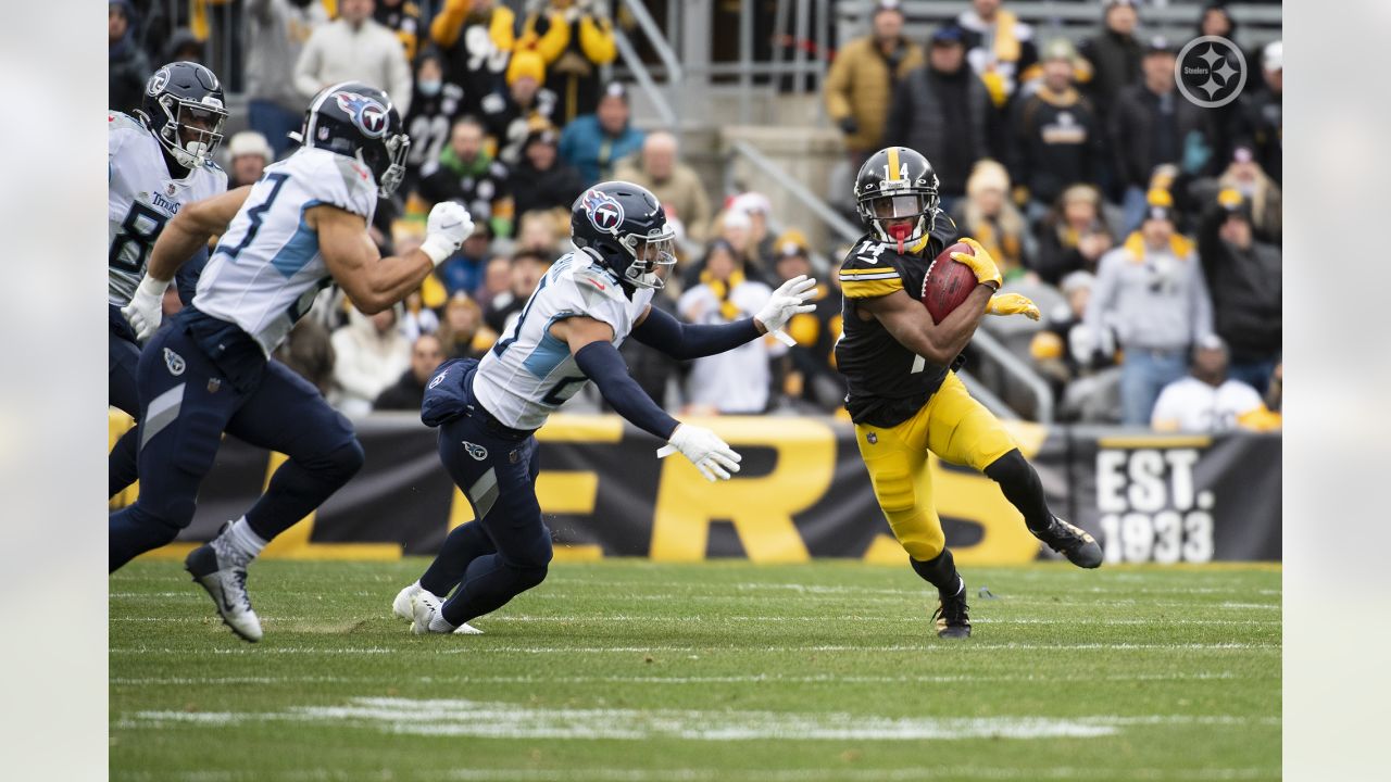 Pittsburgh, PA, USA. 2nd Dec, 2020. Ray-Ray McCloud #14 during the Pittsburgh  Steelers vs Baltimore Ravens game at Heinz Field in Pittsburgh, PA. Jason  Pohuski/CSM/Alamy Live News Credit: Cal Sport Media/Alamy Live