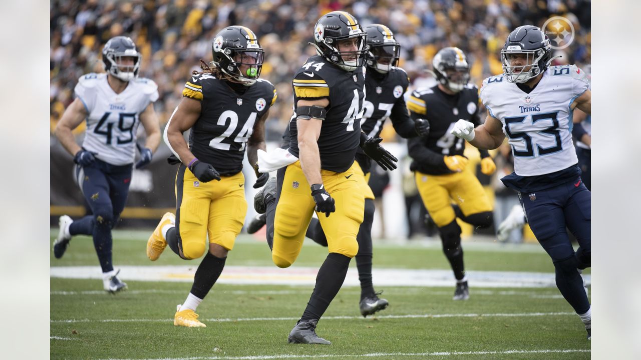 Pittsburgh Steelers fullback Derek Watt (44) is congratulated by linebacker  T.J. Watt (90) during the second half of an NFL football game against the  Buffalo Bills in Orchard Park, N.Y., Sunday, Sept.