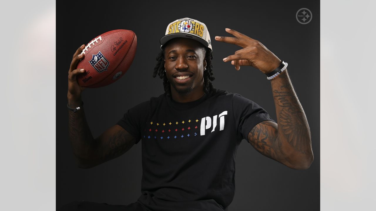 PHOTOS: Studio photoshoot with Joey Porter Jr.