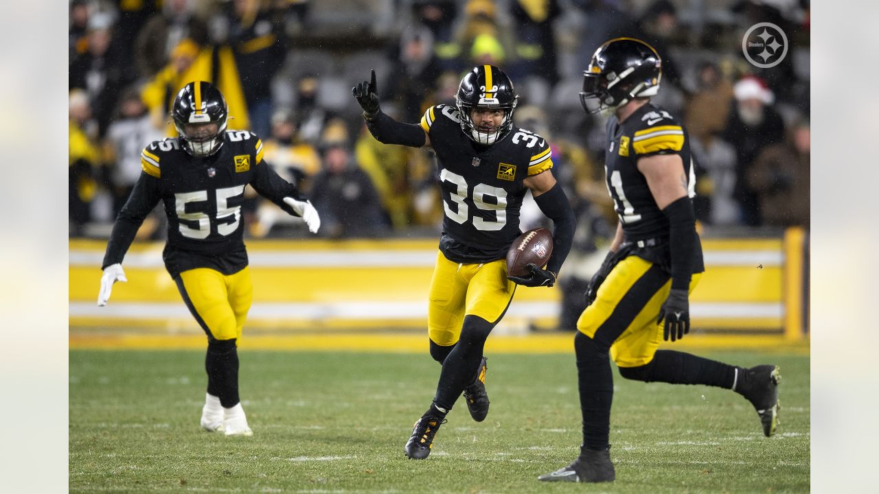 PITTSBURGH, PA - DECEMBER 24: Pittsburgh Steelers safety Minkah Fitzpatrick  (39) is announced during the national football league game between the Las  Vegas Raiders and the Pittsburgh Steelers on December 24, 2022