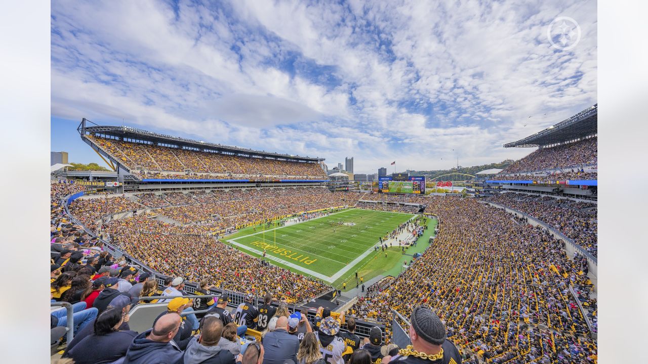 PHOTOS: Fans visit Acrisure Stadium for first Steelers preseason game held  at home – WPXI