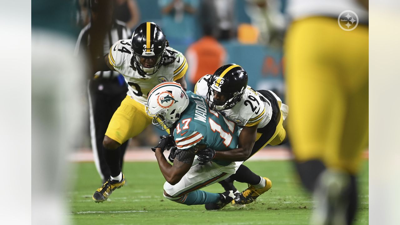 Scenes from Miami Dolphins vs Pittsburgh Steelers at Hard Rock Stadium