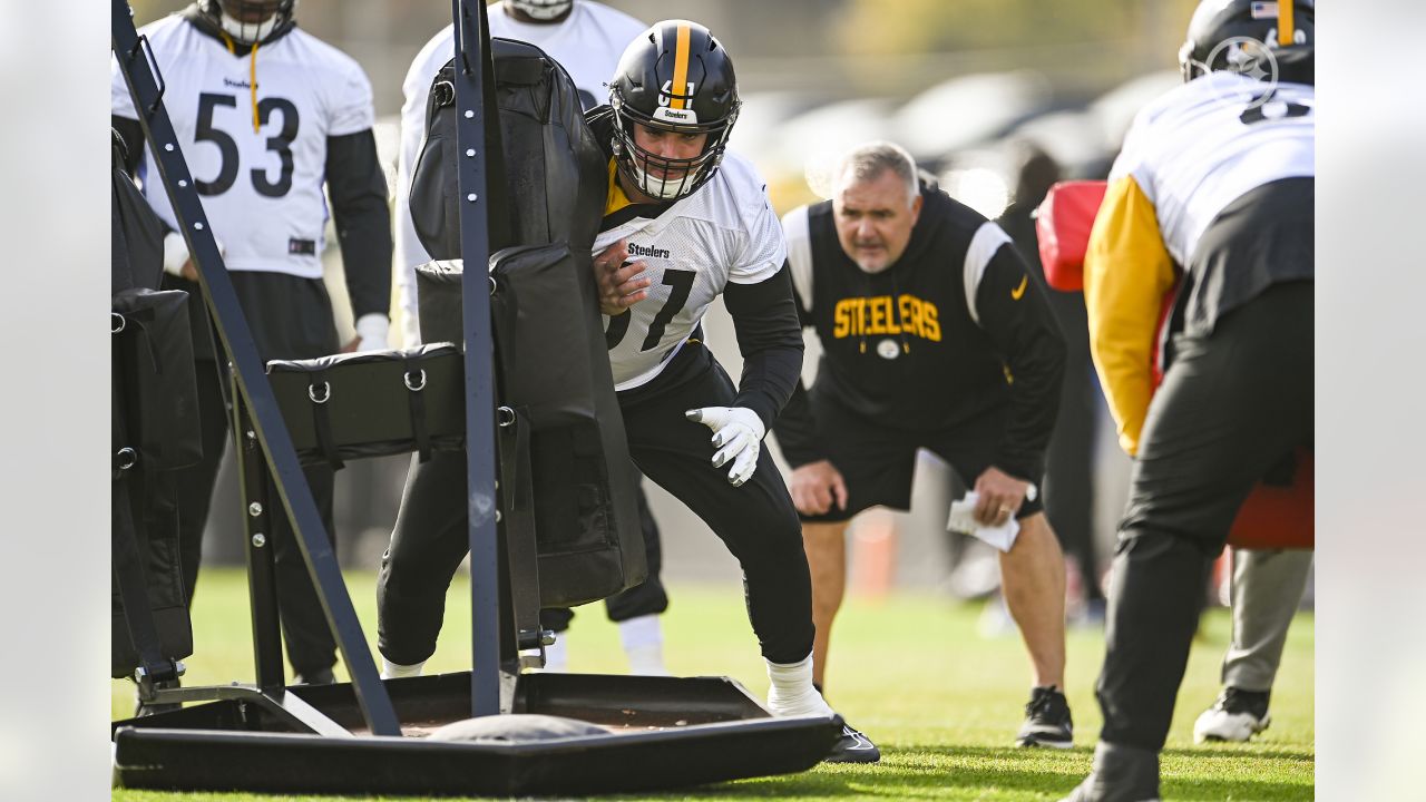 Steelers DC Teryl Austin Glad To Have 'Game-Wrecker' T.J. Watt Back After  Bye Week - Steelers Depot