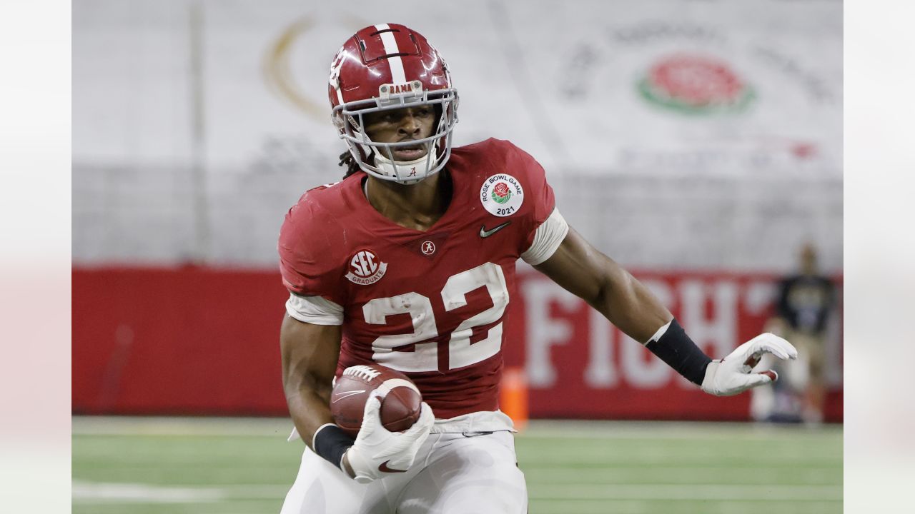 The Pittsburgh Steelers take RB Najee Harris at No. 24