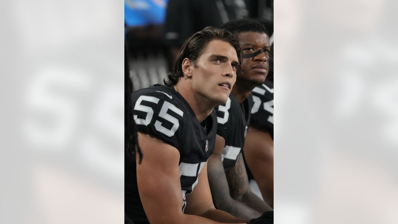 Pittsburgh Steelers linebacker Tanner Muse waits for a play