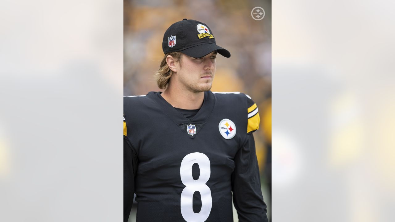 PFF PIT Steelers on X: Kenny Pickett had 327 passing yards vs the Bills in  his starting debut. It was the most by a Steelers QB in a single game since  January