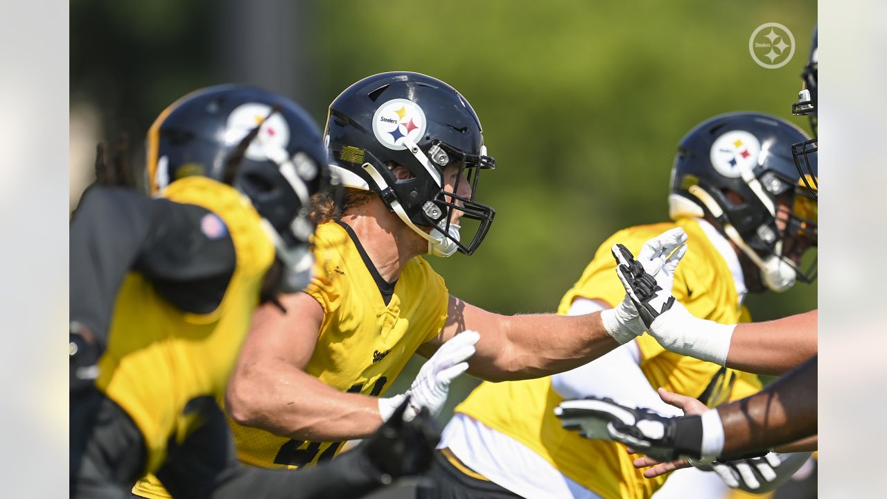 Pittsburgh Steelers linebacker Derrek Tuszka (48) plays in an NFL