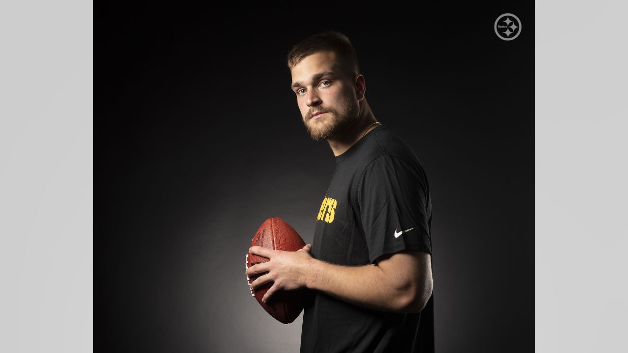 Pittsburgh Steelers draft Pat Freiermuth, adding more weapons early