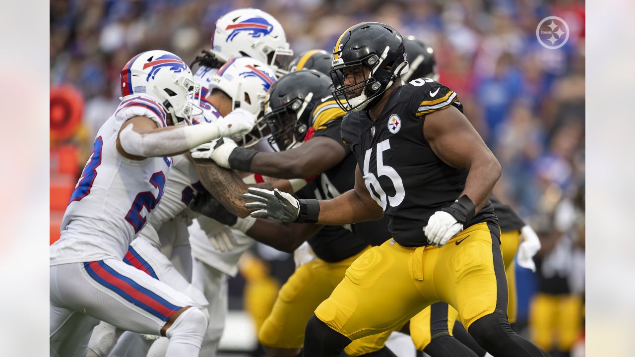 Steelers OT Dan Moore Jr. has a PFF grade of 82.1 this preseason which  ranks number 1 among all rookies. Will he be starting by the end of…