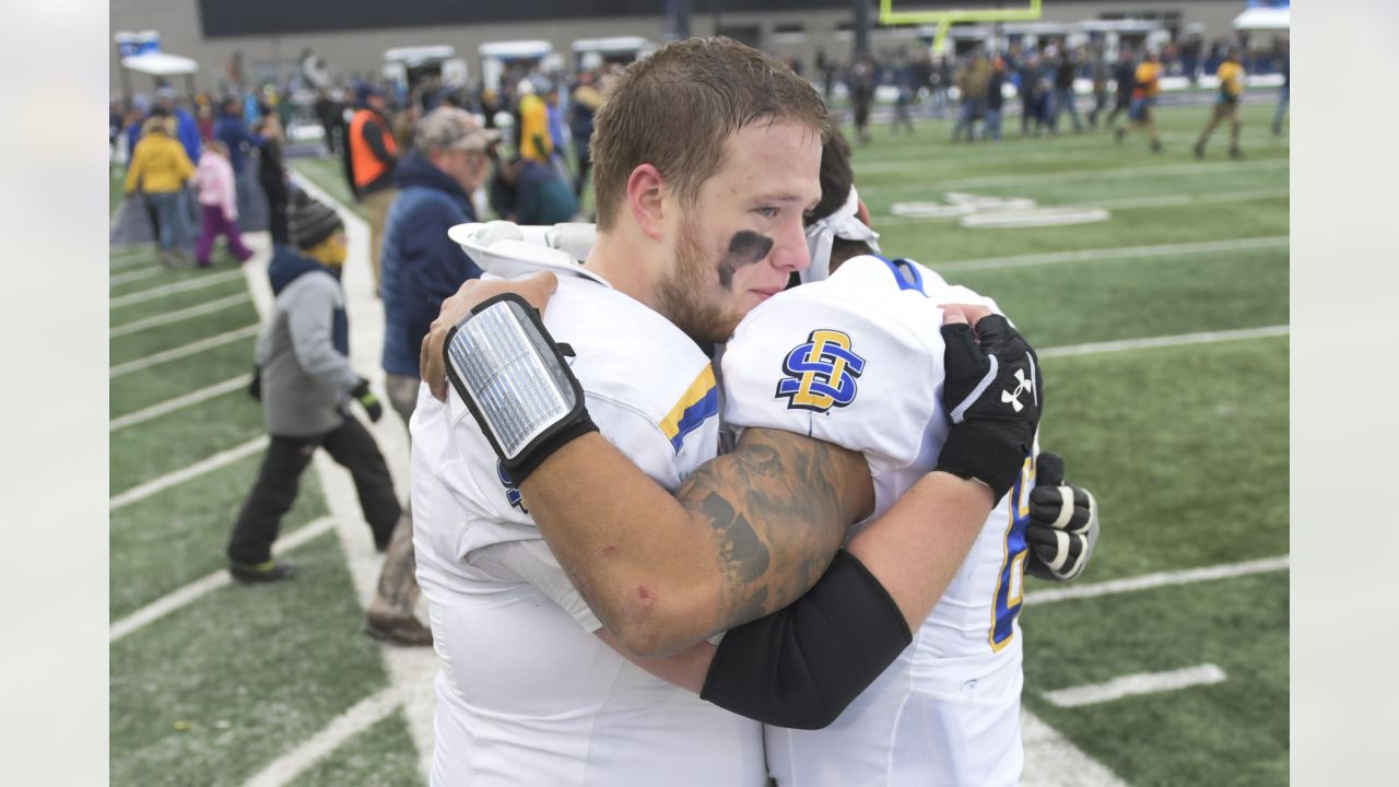 Steelers Select South Dakota State QB Chris Oladokun With 241st