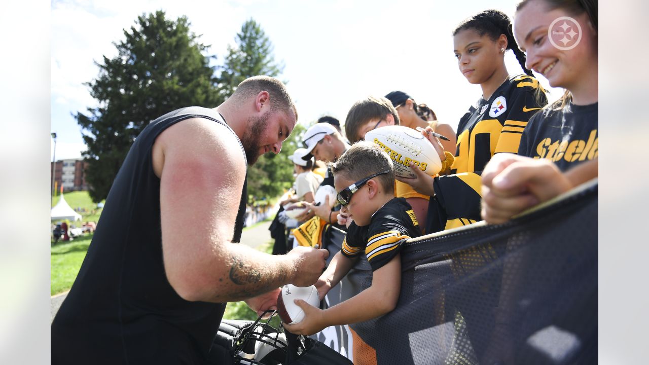 Saint Vincent expects 15,000 fans on Saturday: Steelers training