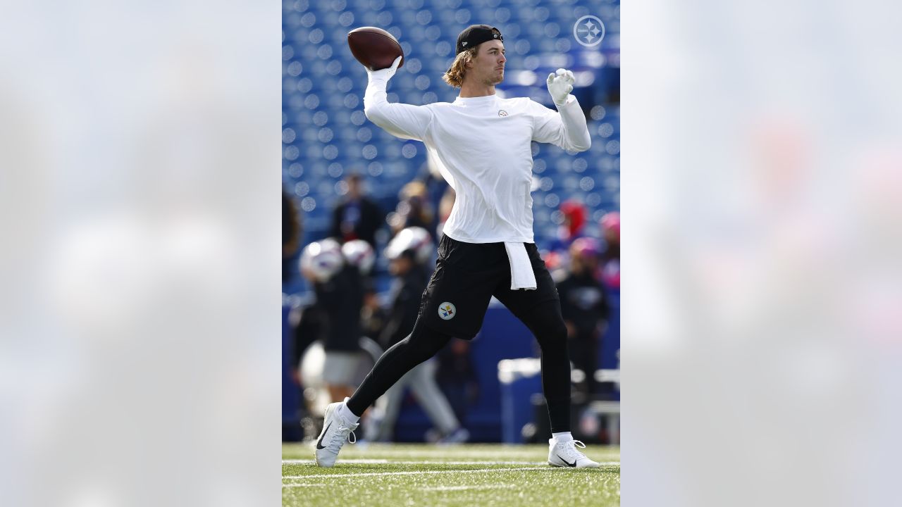 QB Pickett dismisses Steelers being underdogs against Bills