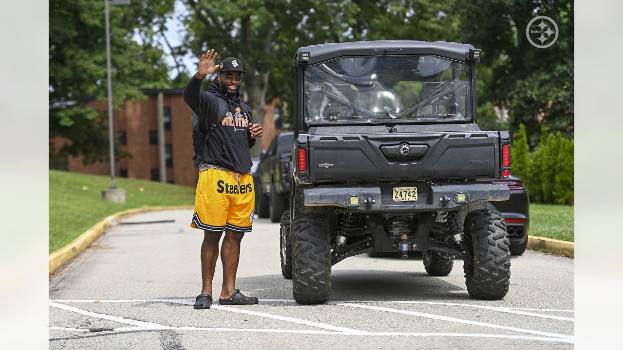 Pittsburgh Steelers RB Najee Harris Arrives at Training Camp