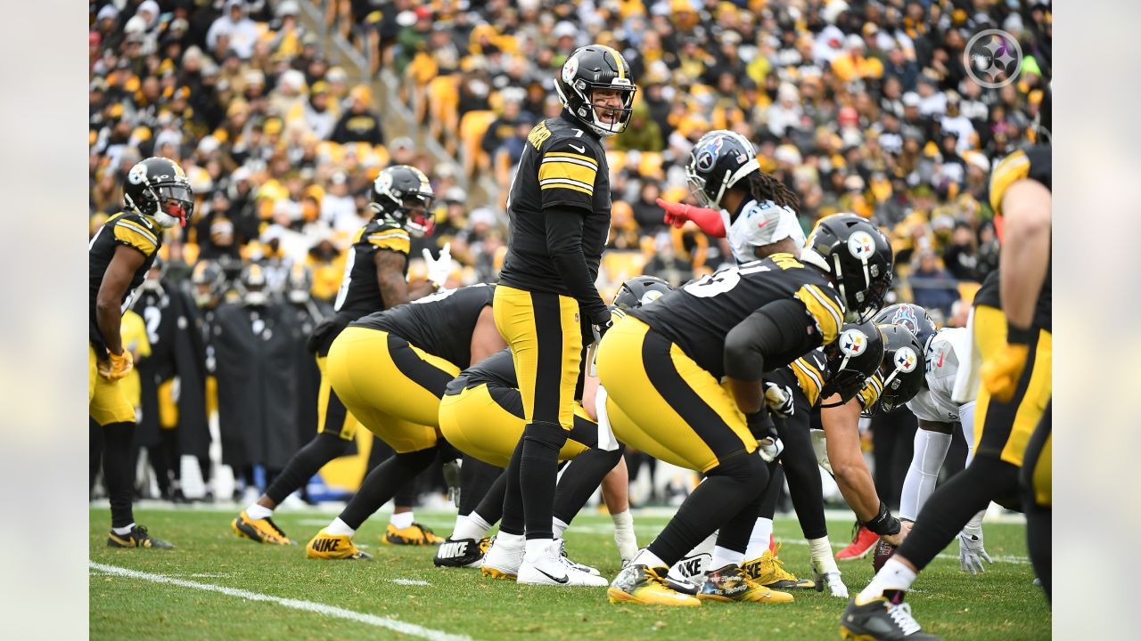 Roethlisberger hits another career milestone