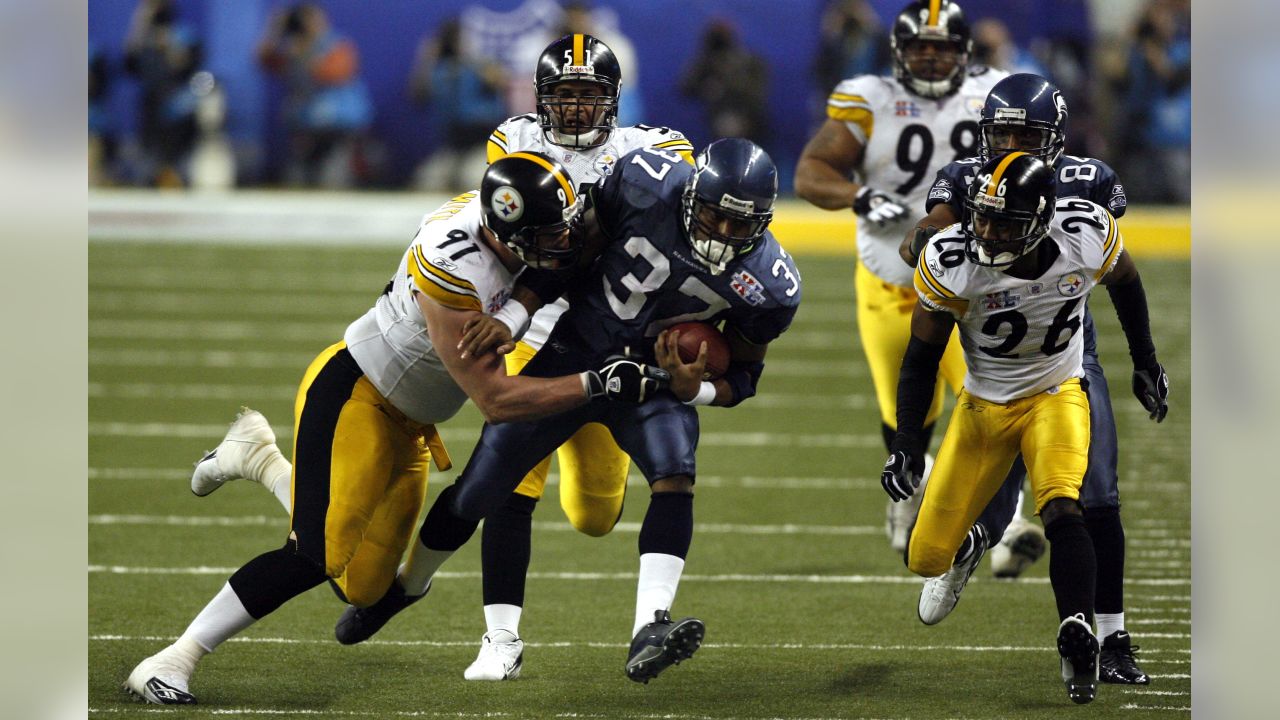 Pittsburgh Steelers' running back Jerome Bettis (36) celebrates a victory  over the Seattle Seahawks in Super Bowl XL on Sunday, February 5, 2006, in  Detroit, Michigan. (Photo by Patrick Schneider/Charlotte Observer/KRT Stock