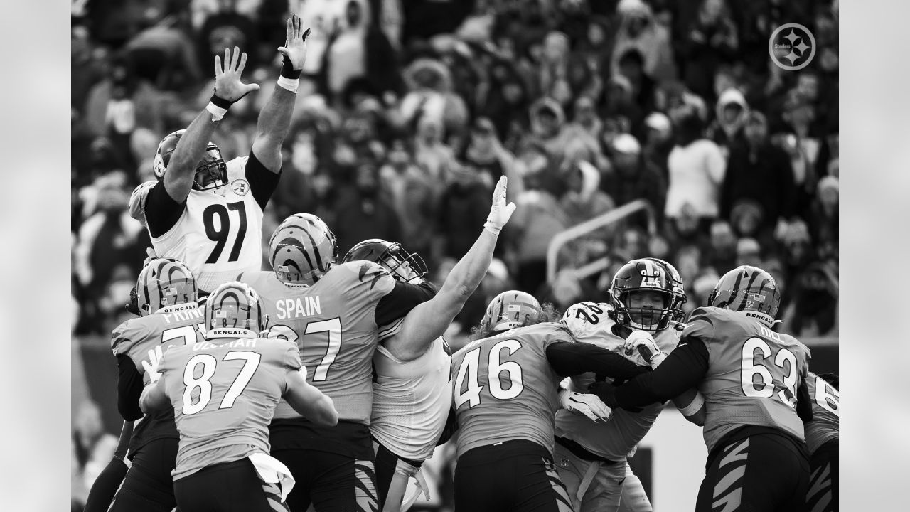 PHOTOS: Monochrome moments - Steelers at Bengals