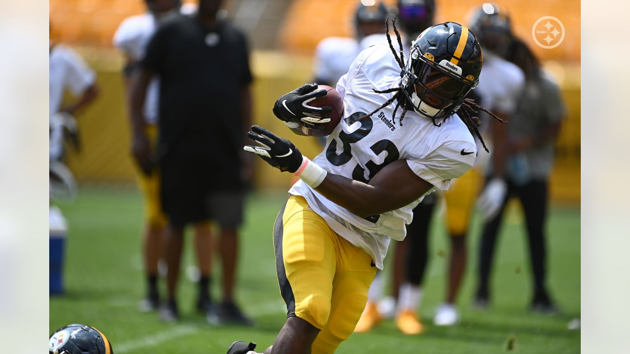 Pittsburgh Steelers running back Benny Snell Jr. (24) during an NFL  football training camp practice, Monday, Aug. 24, 2020, in Pittsburgh. (AP  Photo/Keith Srakocic Stock Photo - Alamy