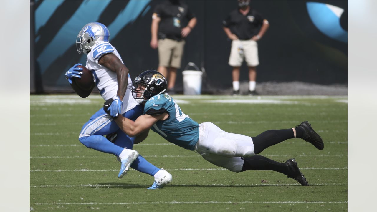 Pittsburgh Steelers inside linebacker Joe Schobert (93) reacts on defense  during an NFL football game, Sunday, Oct. 17, 2021 in Pittsburgh. (AP  Photo/Matt Durisko Stock Photo - Alamy