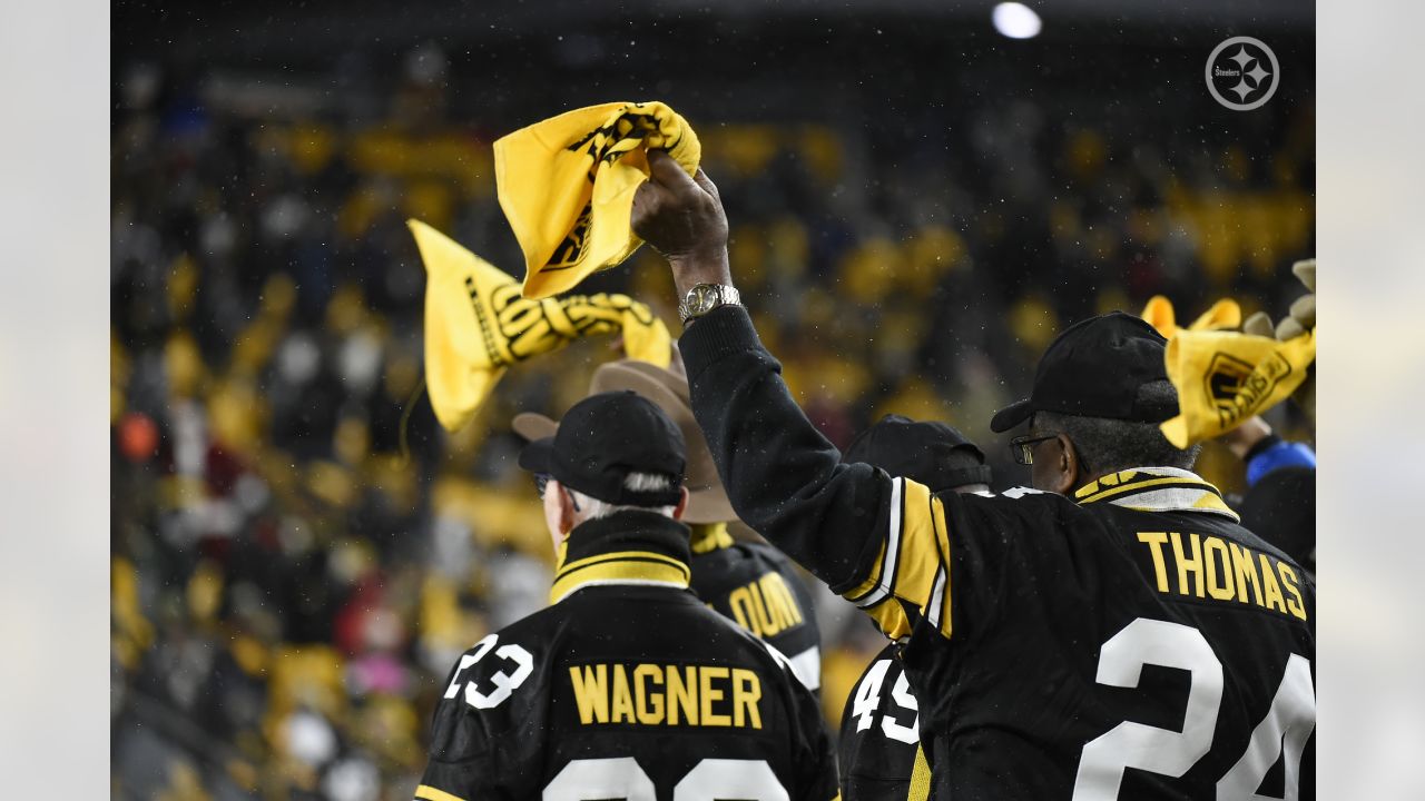 Steelers Stars Pay Tribute to Franco Harris With No. 32 Jerseys - Sports  Illustrated