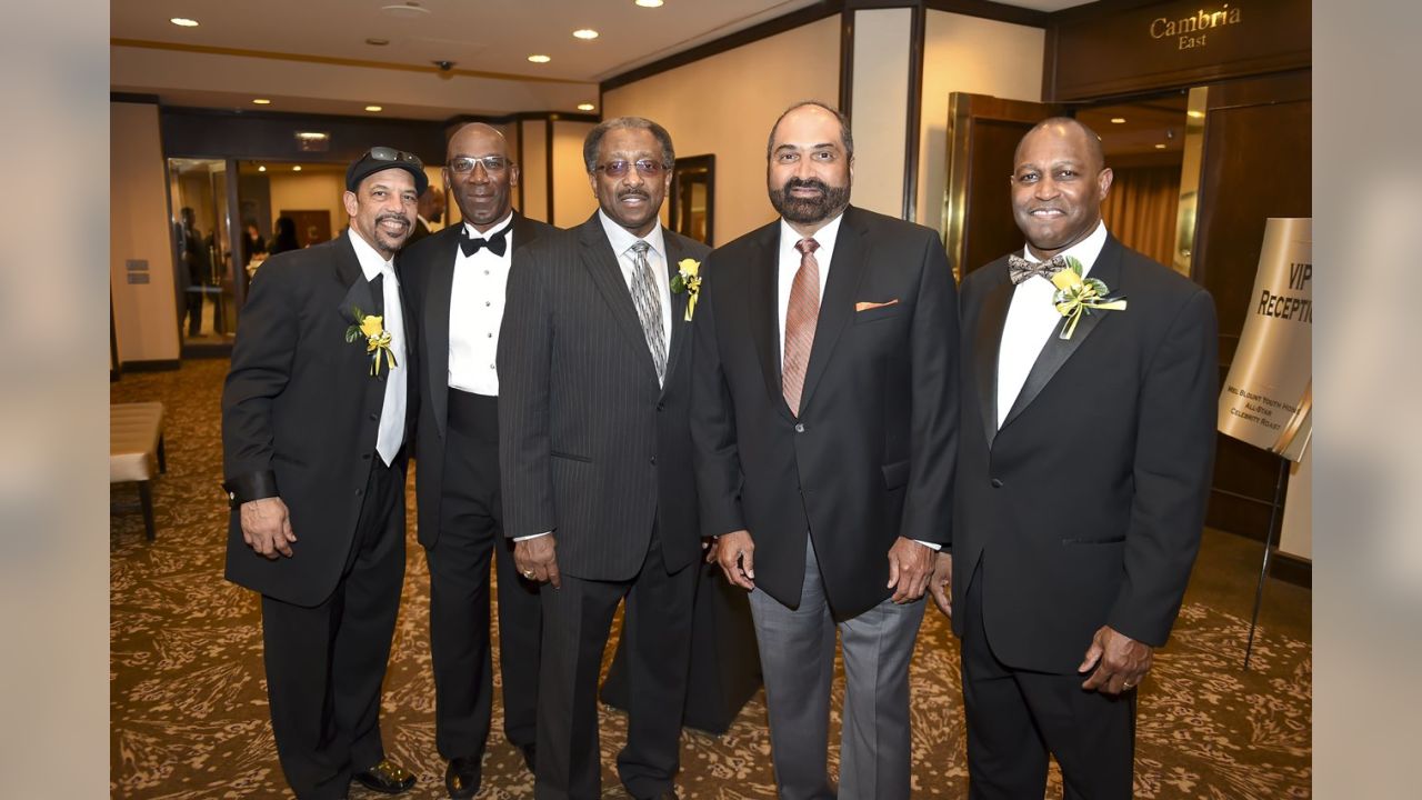 Mel Blount honors Dwyane Woodruff at annual celebrity roast