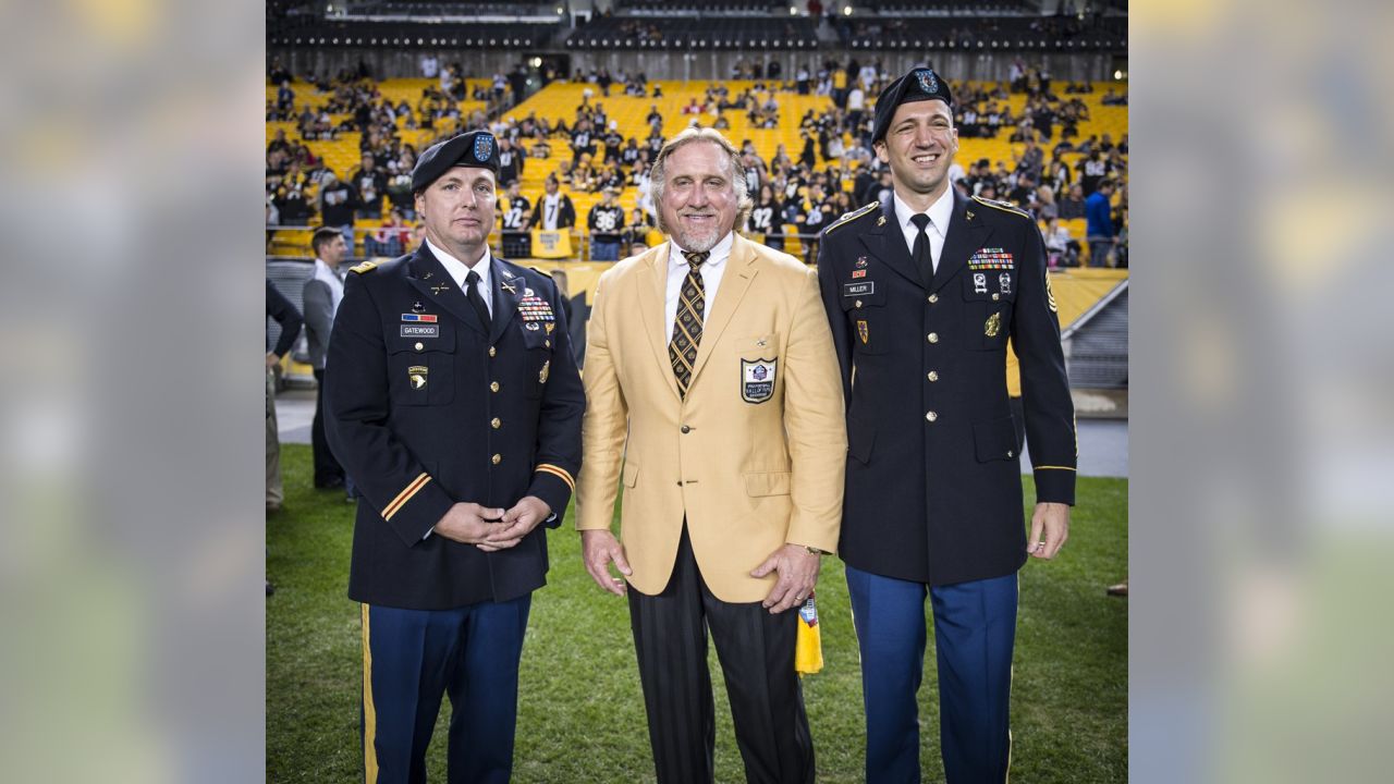 Pittsburgh Steelers honor local military members in Salute to