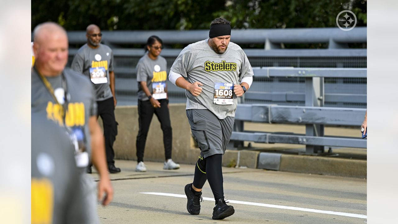 Runners Participate In Annual Steelers 5K Race & Fitness Walk 