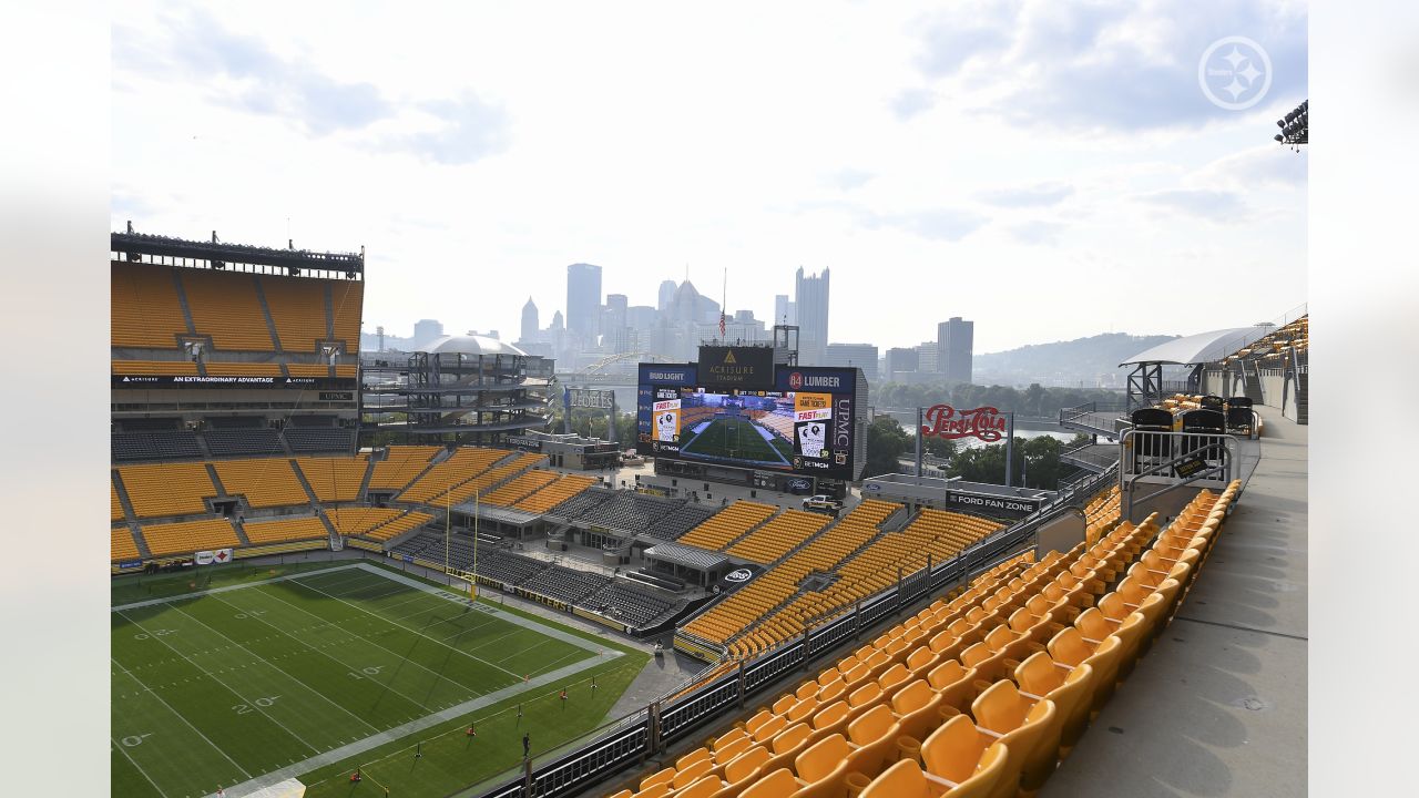 Pittsburgh Steelers vs. New England Patriots - 2022 NFL Regular Season Week  2 - Acrisure Stadium in Pittsburgh, PA