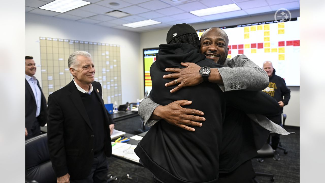 Pittsburgh Steelers announce undrafted free-agent signings Jordan Byrd,  Trevor Downing, Tanner Morgan, James Nyamwaya, David Perales, Monte  Pottebaum, B.T. Potter