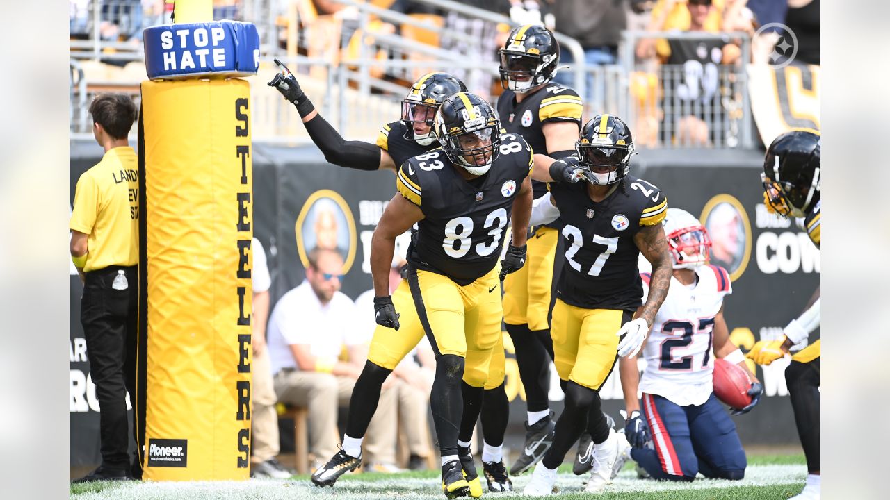 Pittsburgh Steelers vs. New England Patriots - 2022 NFL Regular Season Week  2 - Acrisure Stadium in Pittsburgh, PA