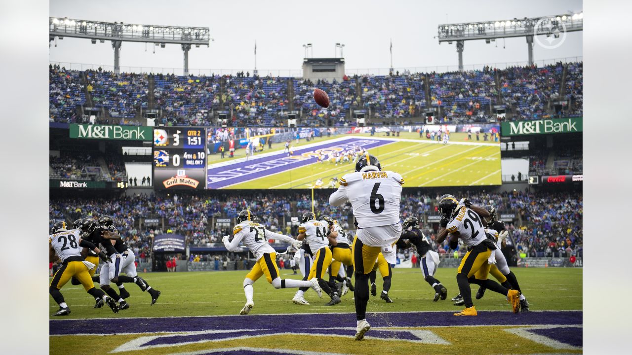 Pittsburgh Steelers punter Pressley Harvin III (6) before an NFL football  game against the Chicago Bears, Monday, Nov. 8, 2021, in Pittsburgh. (AP  Photo/Gene J. Puskar Stock Photo - Alamy