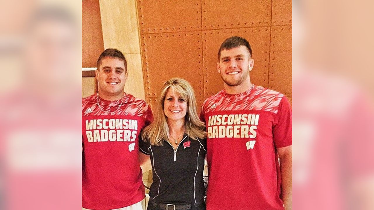 Mother of T.J. and Derek Watt remembers their youth as Packers fans