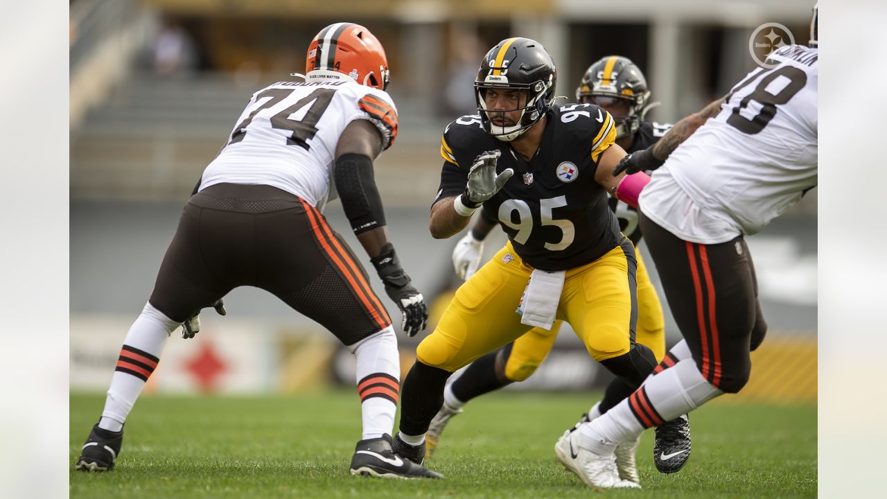 Pittsburgh Steelers defensive tackle Chris Wormley (95) stands on the  sideline during an NFL football game against the Cleveland Browns, Sunday,  Oct. 31, 2021, in Cleveland. (AP Photo/Kirk Irwin Stock Photo - Alamy