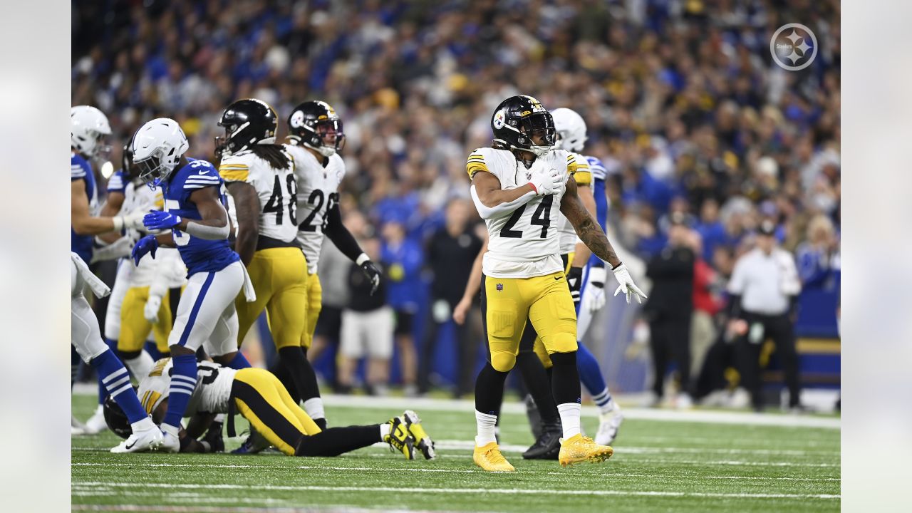 PHOTOS: Feature frames - Steelers at Colts