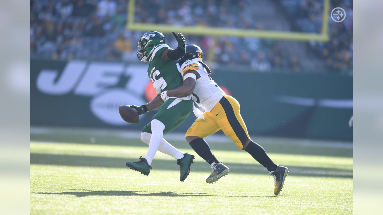 Le'Veon Bell and the New York Jets upset the Pittsburgh Steelers, 16-10