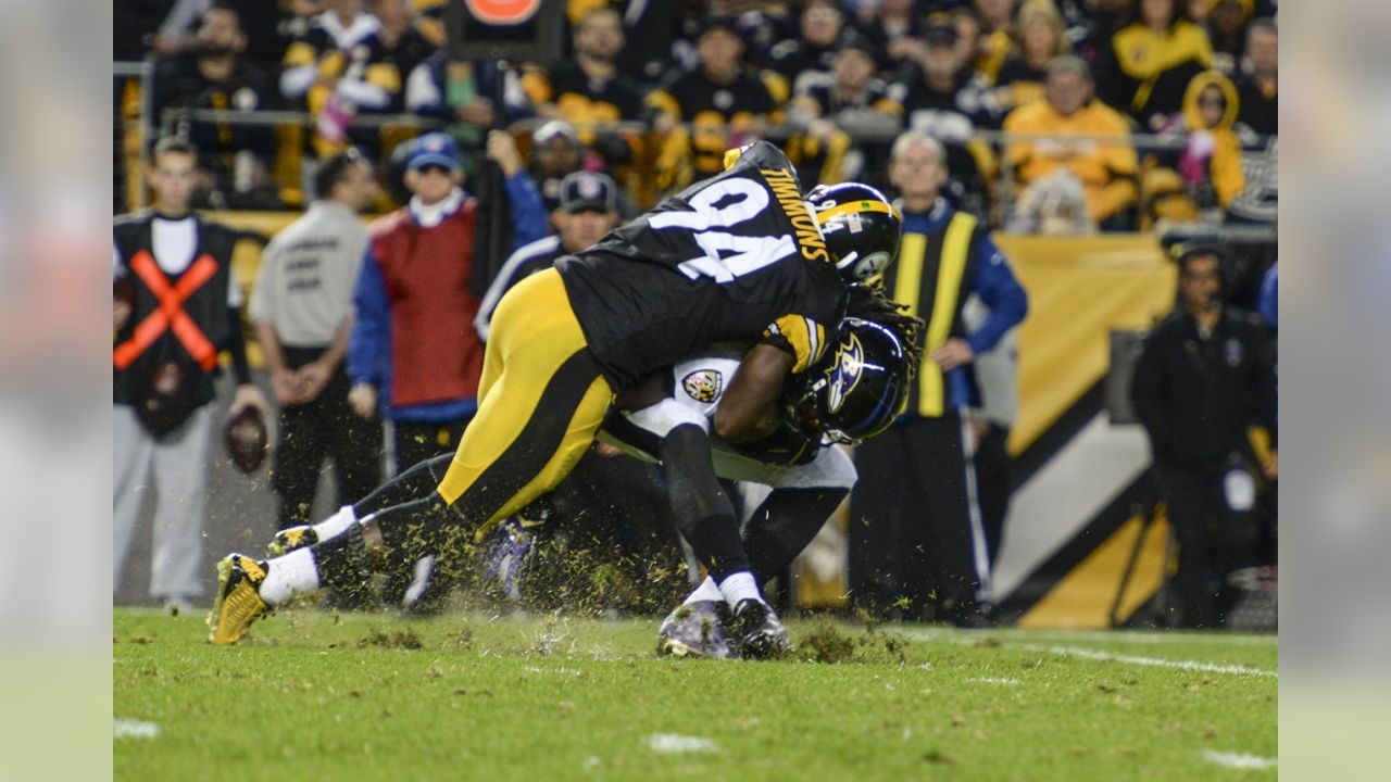 Lawrence Timmons In Black Tackling Browns Unsigned 8X10 Photo