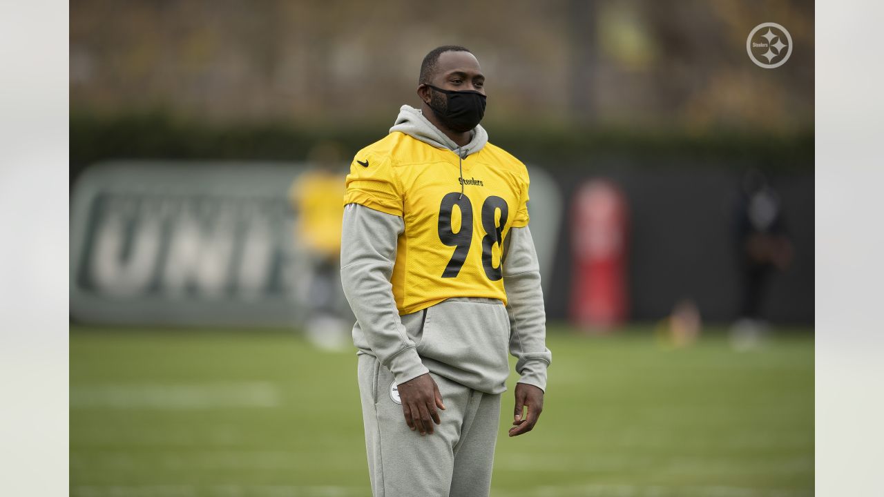 Baltimore Ravens defensive tackle Isaiah Mack (94) waits at the