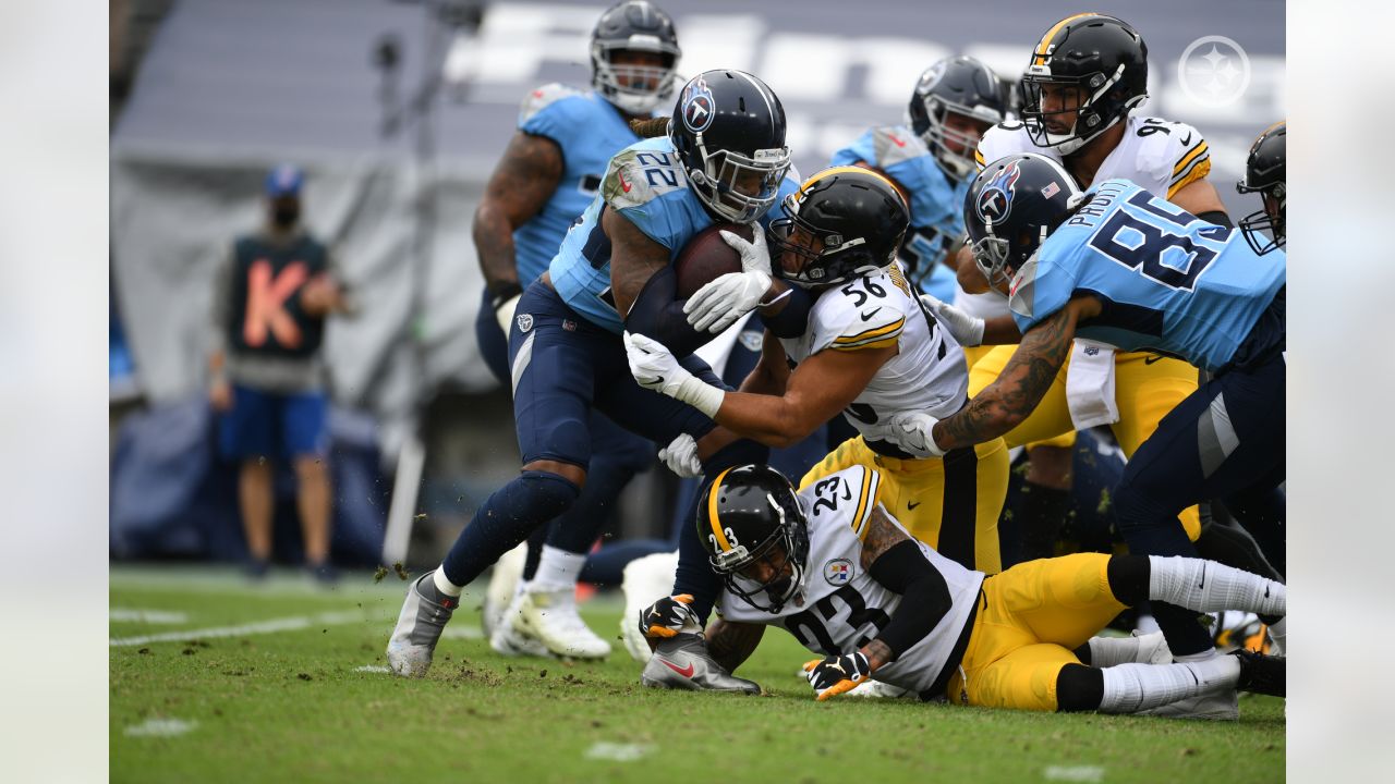 NASHVILLE, TN - OCTOBER 23: Tennessee Titans linebacker Joe