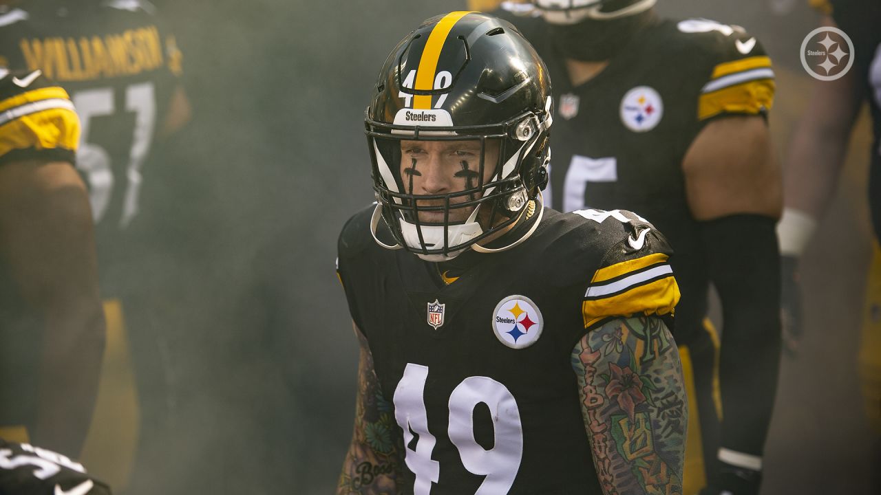 PHILADELPHIA, PA - AUGUST 12: Pittsburgh Steelers defensive end Cassius  Marsh (49) looks on during the preseason game between the Philadelphia  Eagles and the Pittsburgh Steelers on August 12, 2021 at Lincoln