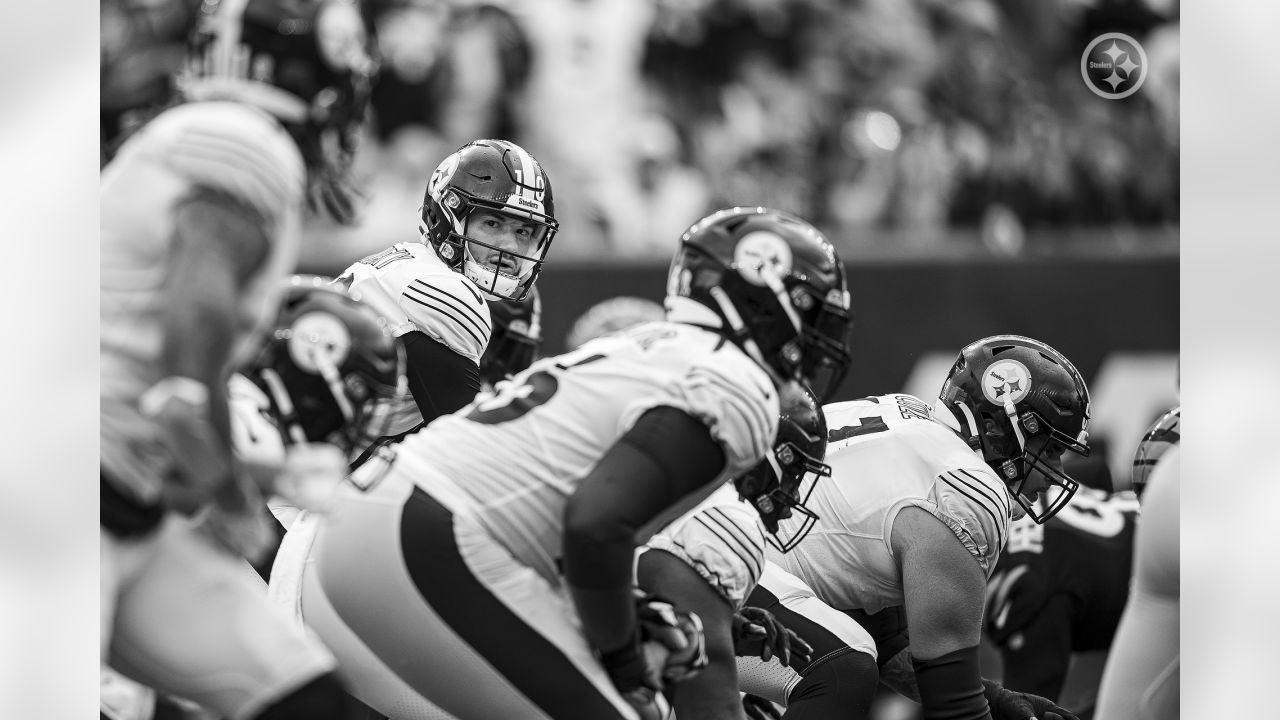 PHOTOS: Monochrome moments - Steelers at Bengals