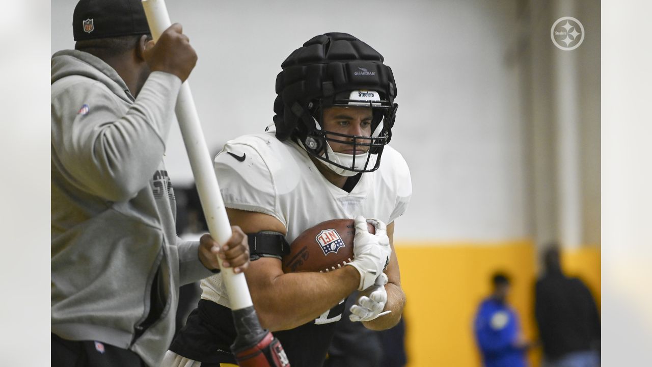 Pittsburgh Steelers fullback Derek Watt (44) practices before an