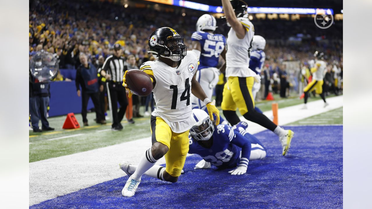 Best photos from the Colts vs. Steelers game