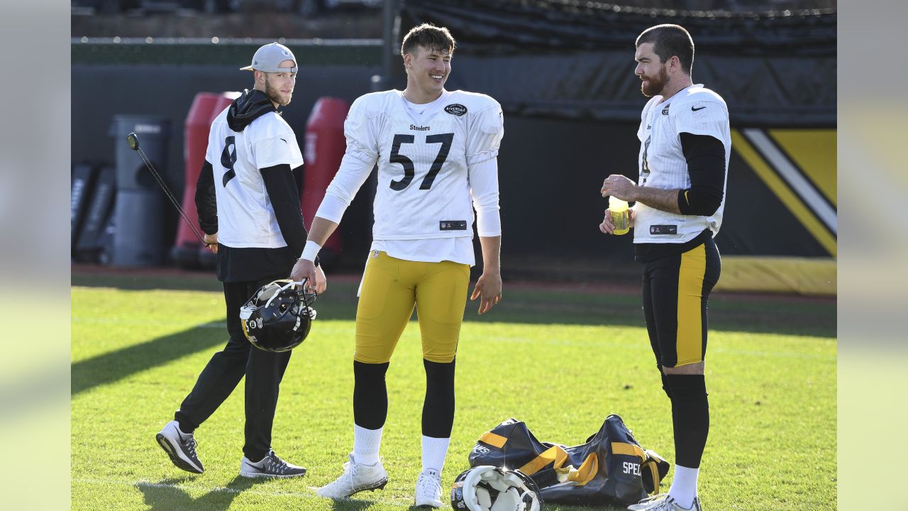 The Huddle: Jordan Berry and Chris Boswell 