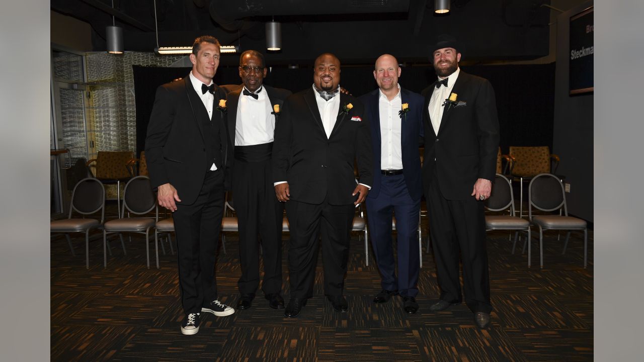 Mel Blount honors Dwyane Woodruff at annual celebrity roast - Behind the  Steel Curtain