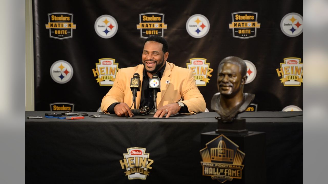 NFL Hall of Famer Jerome Bettis Graduates College: 'A Promise Made