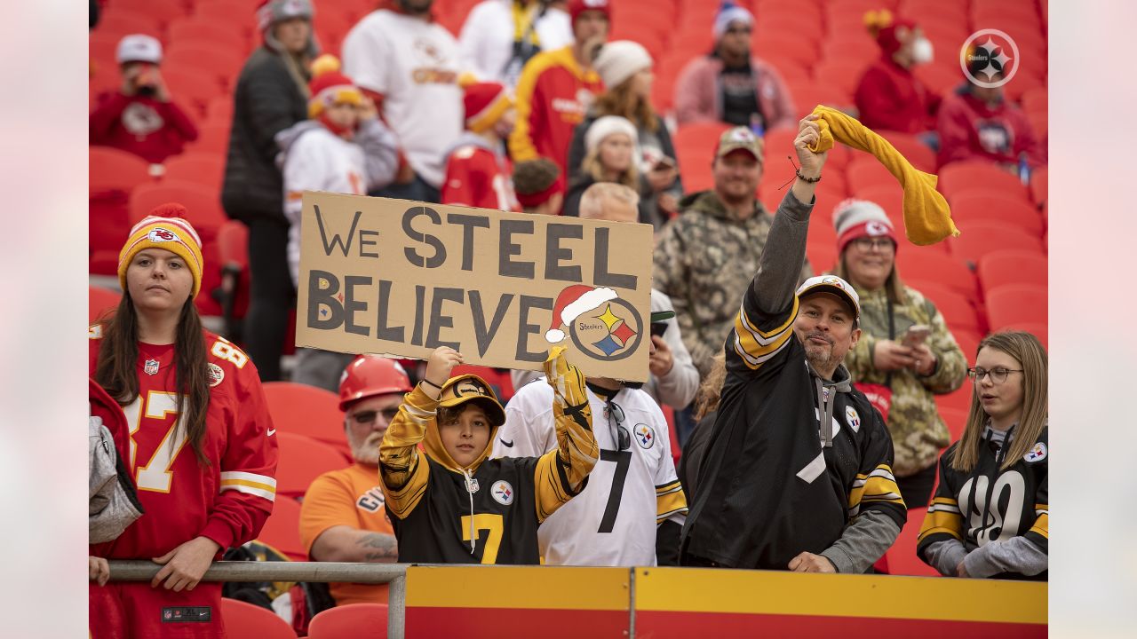 Steelers fans show love for KC receiver - The Iola Register