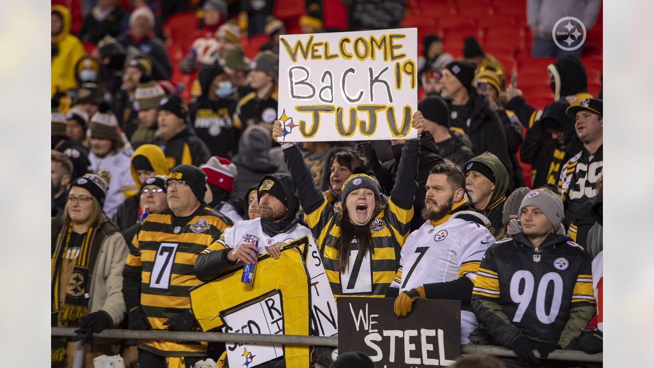 Steelers fans show love for KC receiver - The Iola Register